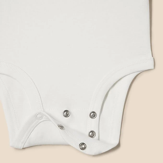 Body Bébé Blanc à Manches Longues en Coton Doux – Essentials – Image 2